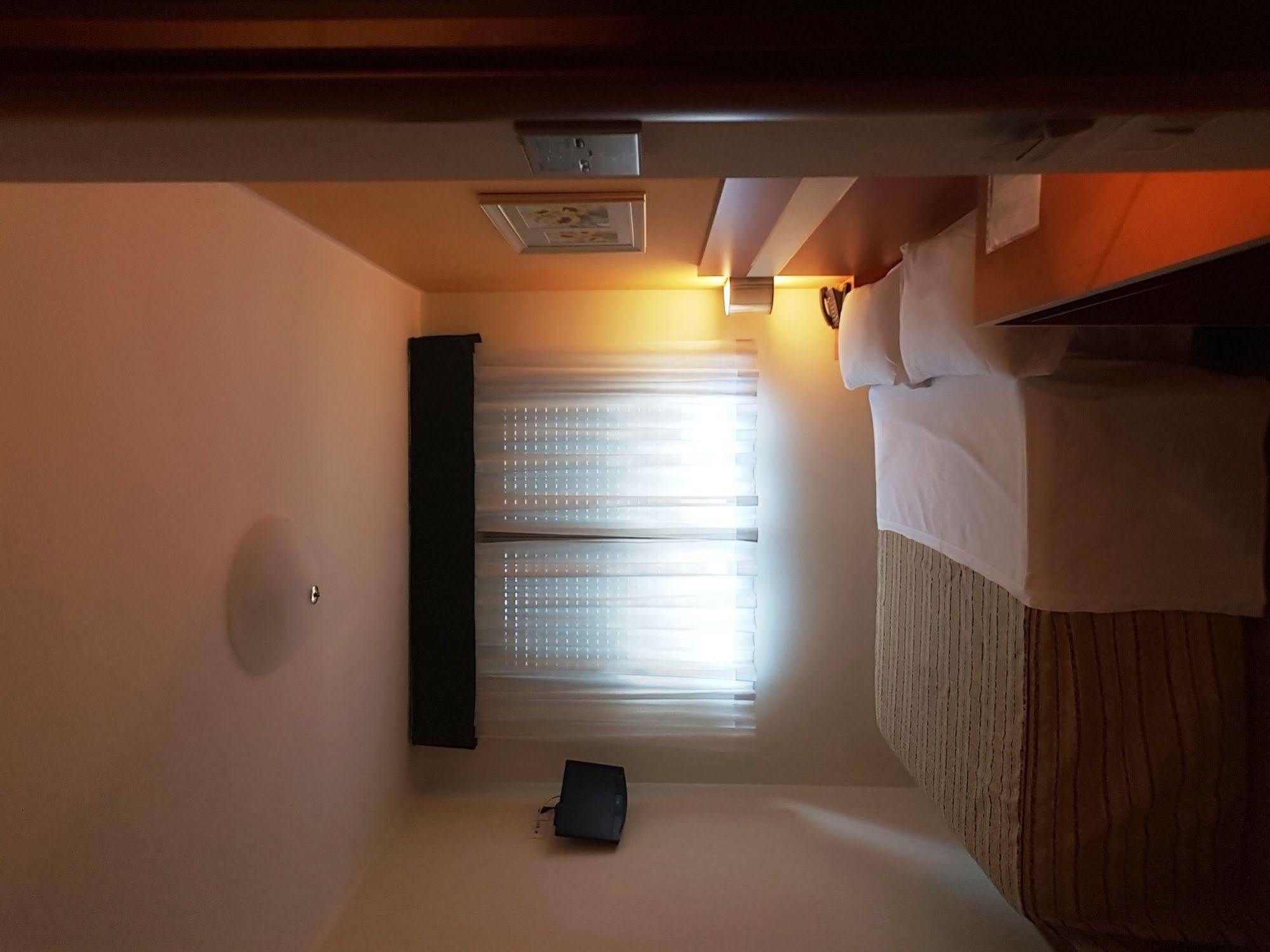 Hotel Gf チェザーノ・ボスコーネ エクステリア 写真